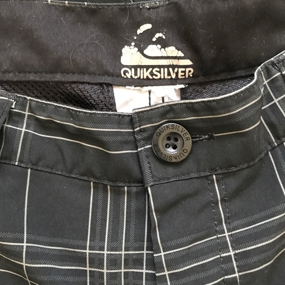 Quicksilver Boys Shorts - Picture 2 of 4